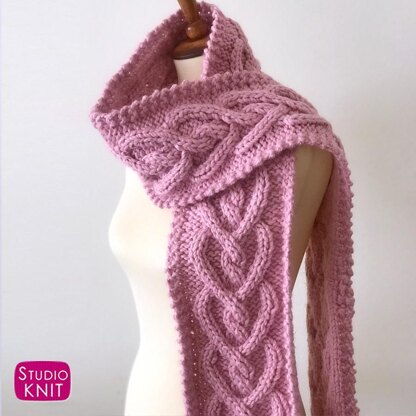Heart Cable Knit Scarf