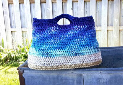 Snappy Party Tote