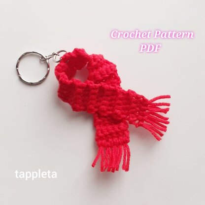 Red scarf keychain crochet pattern