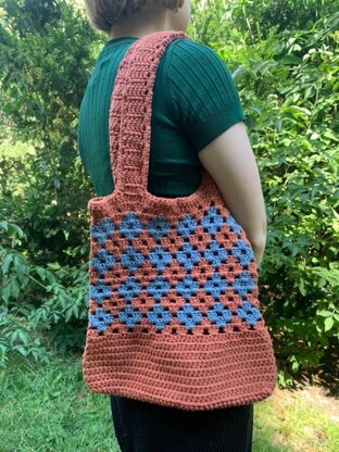 Granny's Garden Tote