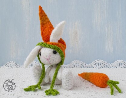 Bunny and carrot knitted flat