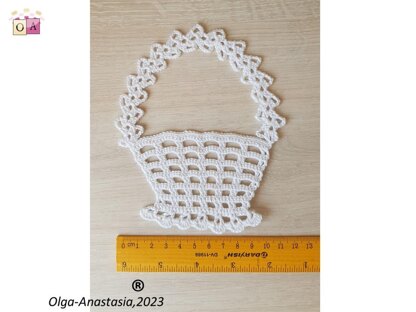 Crocheted white basket 2