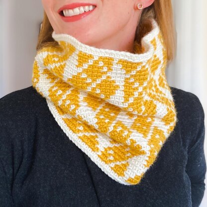 Diamond Ladder Cowl