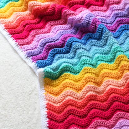 Chunky Rainbow Ripple Baby Blanket