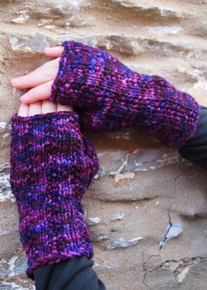 Squoonchy Fingerless Mitts