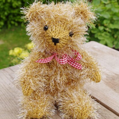Tinsel Teddy - knitting pattern