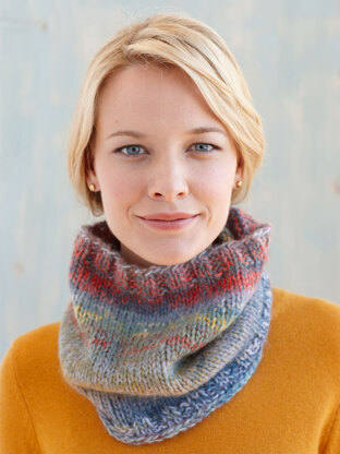 Lyndhurst Cowl in Lion Brand Amazing - 90581B