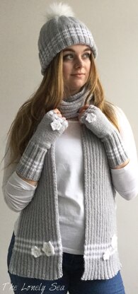 “Snowy” Hat, Fingerless Gloves and Scarf