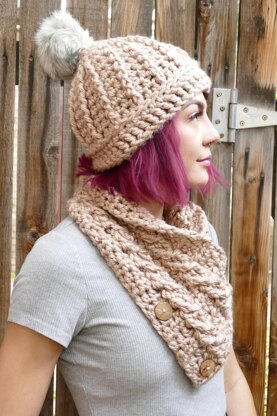 Naomi Button Cowl
