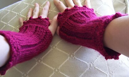 Knit-Look Crocheted Fingerless Gloves