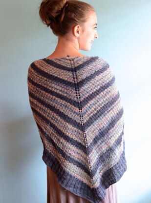 Lilac in the wind Shawl