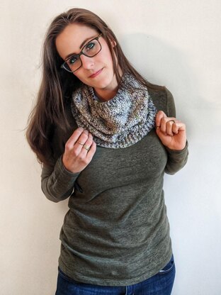 One Skein Wonder Cowl LITE