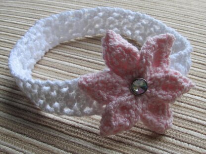 KNITTED HEADBAND FOR A BABY GIRL