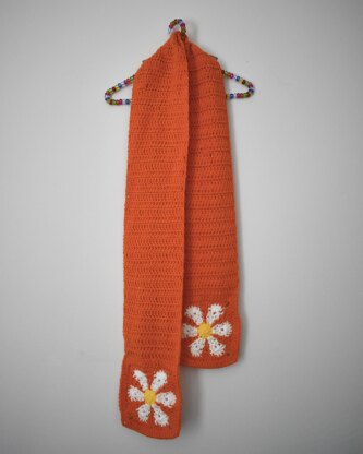 Retro flower crocheted scarf