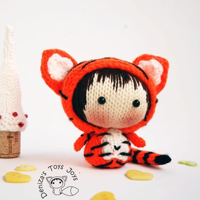 Small Tiger Doll. Tanoshi series toy.
