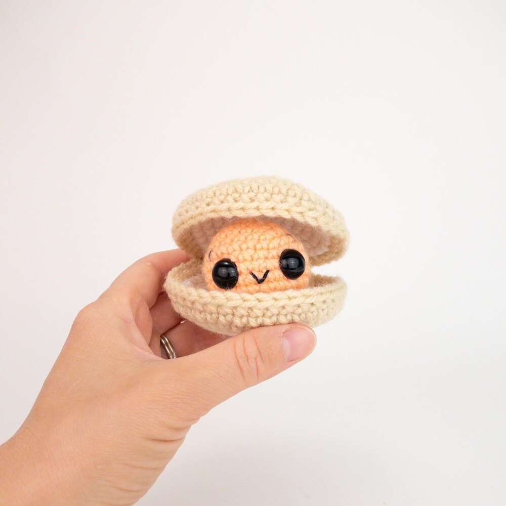 Cleo the Clam Crochet pattern by Theresa Kicher | LoveCrafts