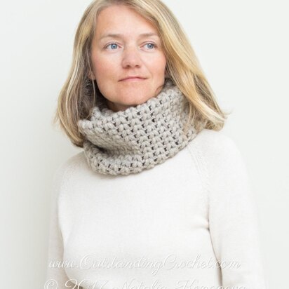 Puff Stitch Cowl