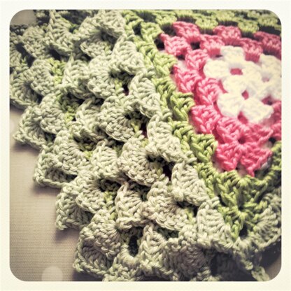 Garland :: Granny Bunting with Edging