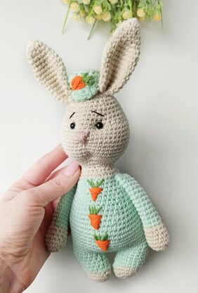 Crochet bunny toy amigurumi pattern