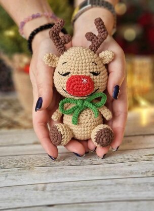 Red nosed reindeer amigurumi