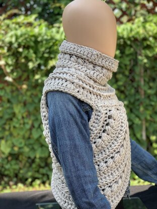 Cousin's Crossbody Cowl