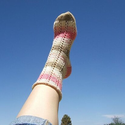 Bryony Socks - knitting pattern