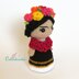 Frida amigurumi doll - crochet pattern by Crochelandia
