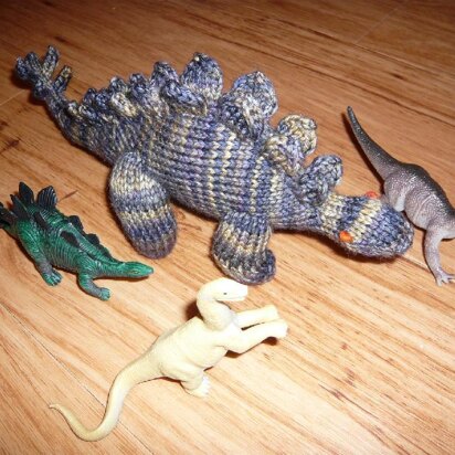 Stegosaurus - knitting pattern