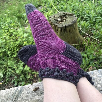 Perfectly Bobbly Socks - knitting pattern