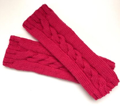 Cwtchy Cable Armwarmers