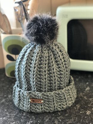 Pom Pom beanie