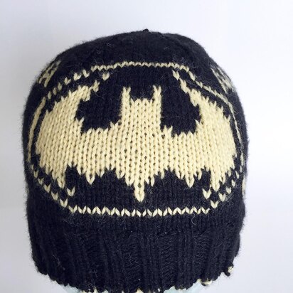Batman reversible beanie - knitting pattern