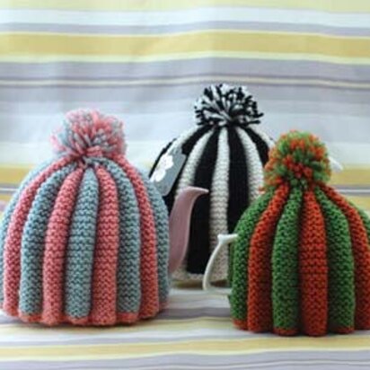 Classic Pleated Tea Cozy in Patons Classic Wool Worsted