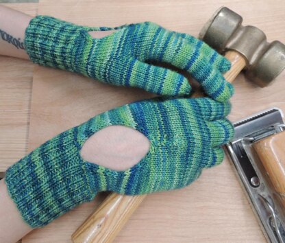 Keyhole Gloves
