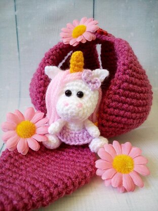 227 Little Unicorn with a Flower House