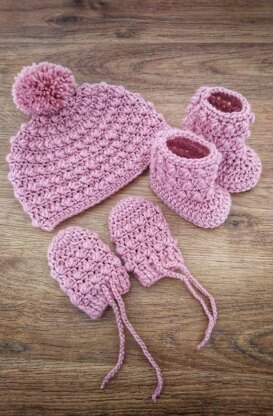 Snowberry Hat Set