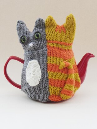 Tail of Two Kitties Tea Cosy