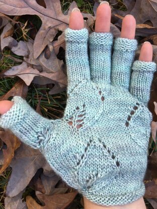 Twin Leaf Gloves