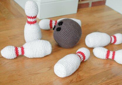 Bowling Set - Pins & Ball