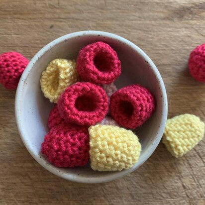 Crochet Raspberry and Blackberry Pattern