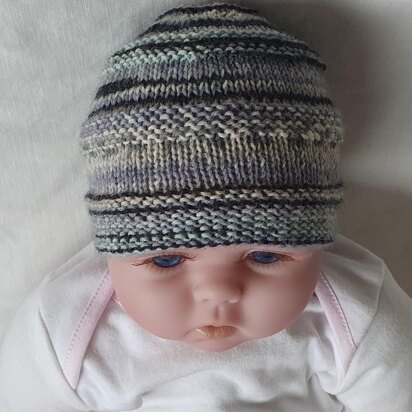 Babies 4ply stocking and garter stitch beanie - Paisley