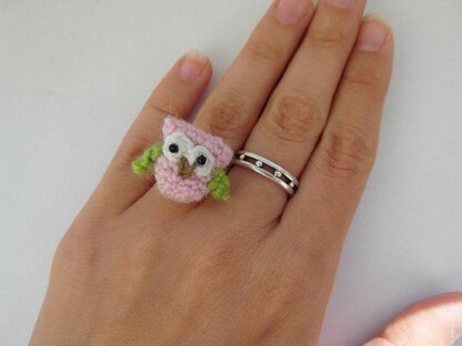 Oh, so tiny! Owl
