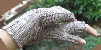 Hot Cross Mitts