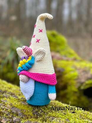 Gnome unicorn