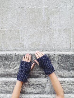 L'Opéra Fingerless Gloves