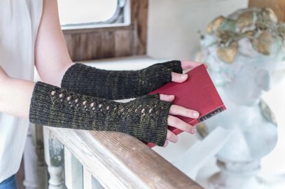 East London Knits Twilight Flowers Mitts PDF