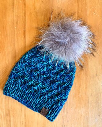 Dancing Flakes Beanie - Falling Snow Hat