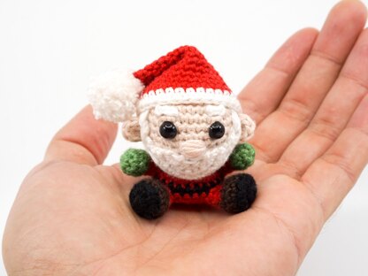 Mini Santa Claus Crochet Pattern