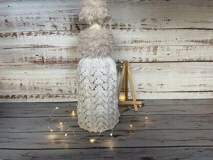Elegant Lady Bottle Cover and Hat Knitting Pattern
