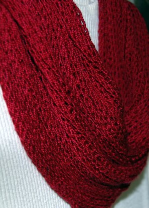 Cranberry Crush Cowl